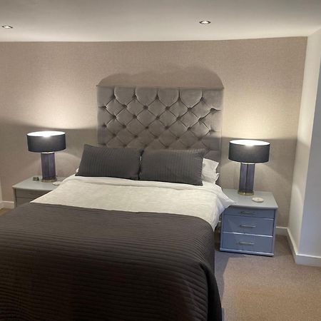 Spacious Central 2Bed Apartment Wilmslow Exterior foto