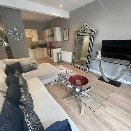 Spacious Central 2Bed Apartment Wilmslow Exterior foto