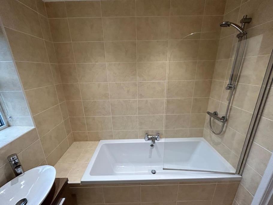 Spacious Central 2Bed Apartment Wilmslow Exterior foto