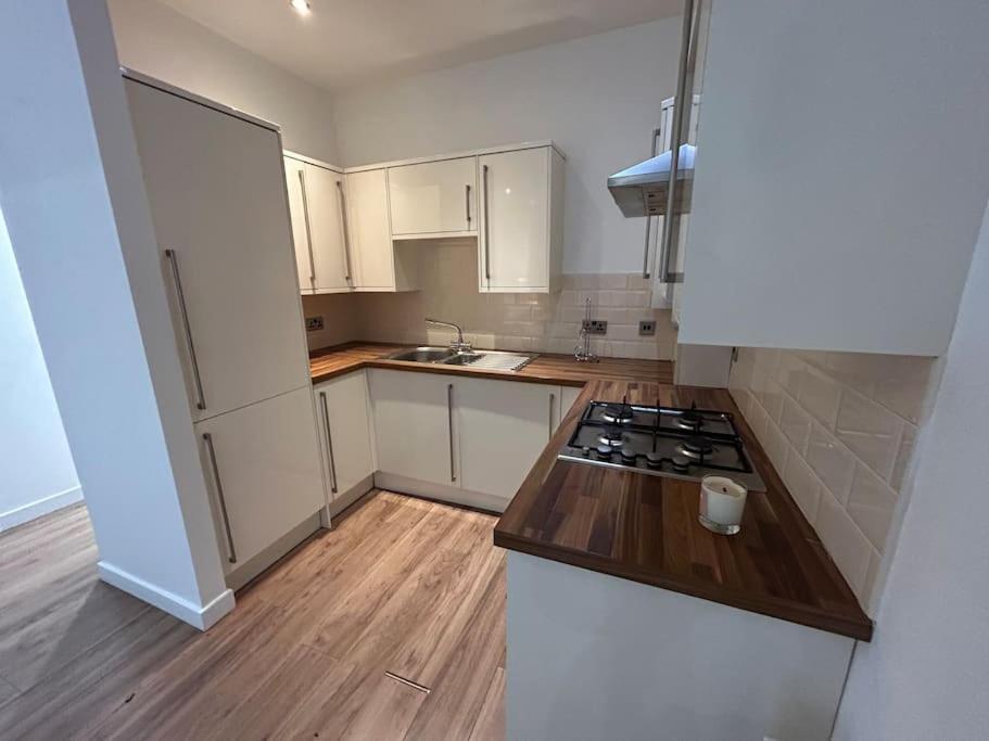 Spacious Central 2Bed Apartment Wilmslow Exterior foto