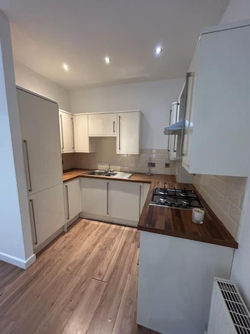 Spacious Central 2Bed Apartment Wilmslow Exterior foto